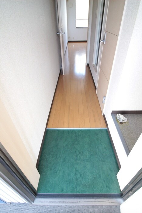 物件内観写真14　(玄関)