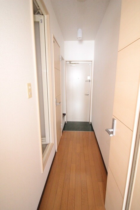 物件内観写真15　(廊下)