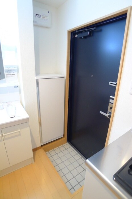 物件内観写真16　(玄関)