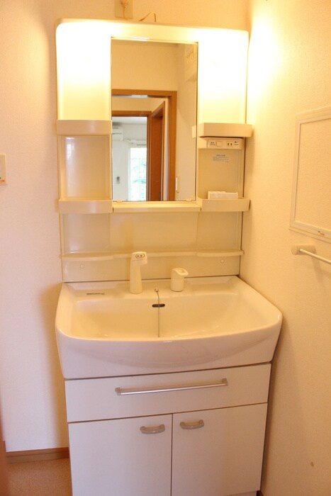 物件内観写真9　(洗面)