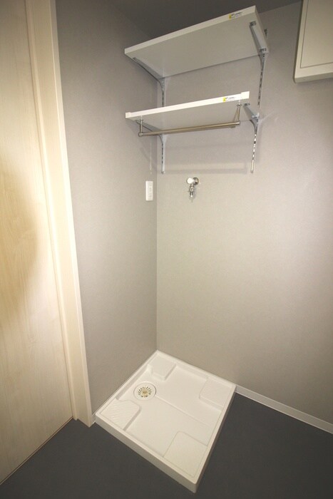 物件内観写真16　(洗濯機置場)