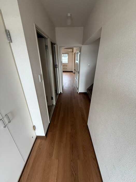 物件内観写真18　(廊下)