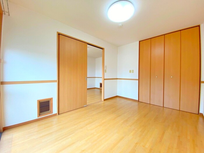 物件内観写真8　(居室)