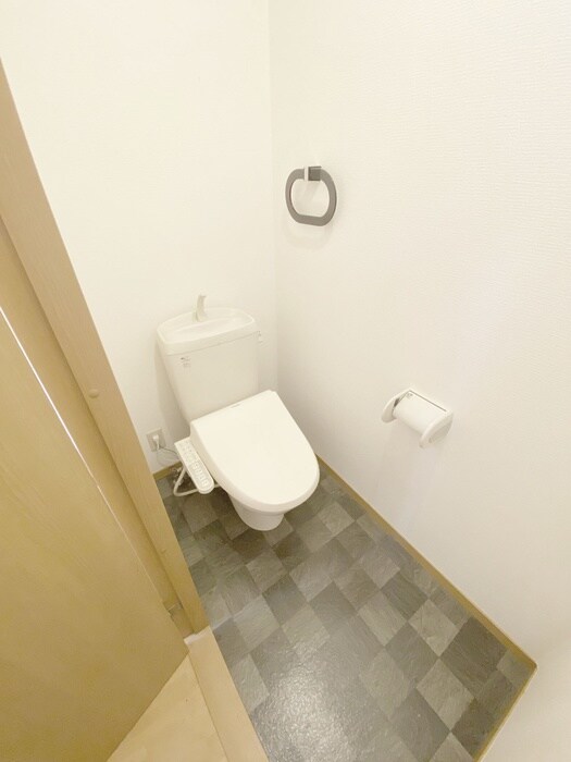 物件内観写真11　(トイレ)