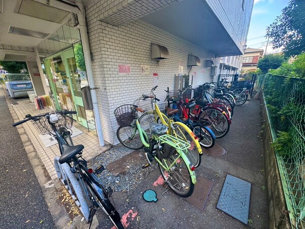 バイク置き場