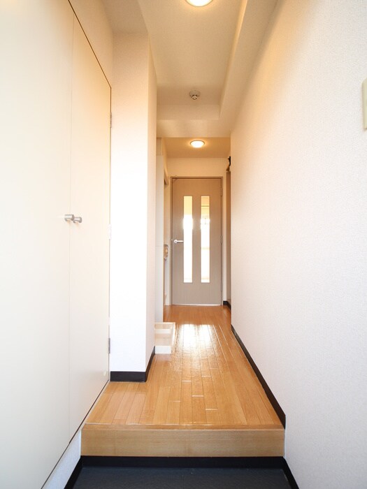 物件内観写真10　(玄関)