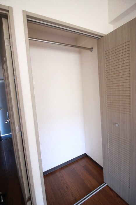 物件内観写真12　(収納)