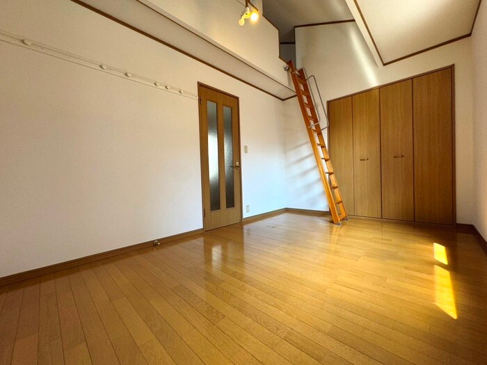 物件内観写真8　(居室)