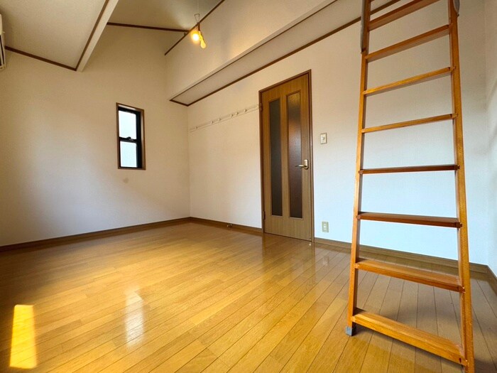 物件内観写真9　(居室)