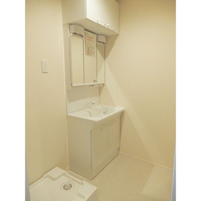 物件内観写真14　(洗濯機置場)