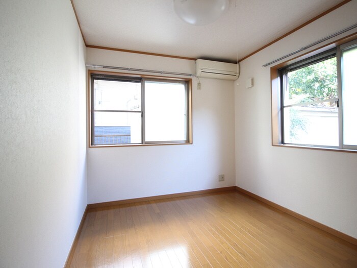 物件内観写真4　(居室)