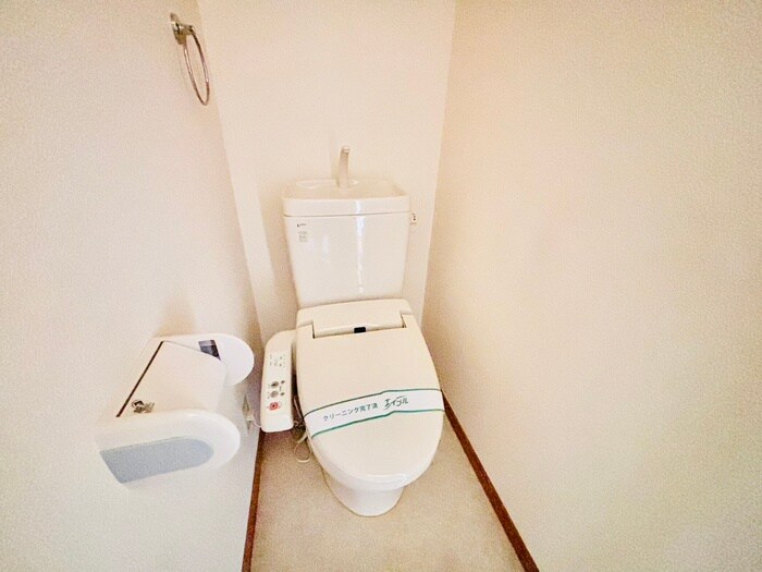 物件内観写真8　(トイレ)