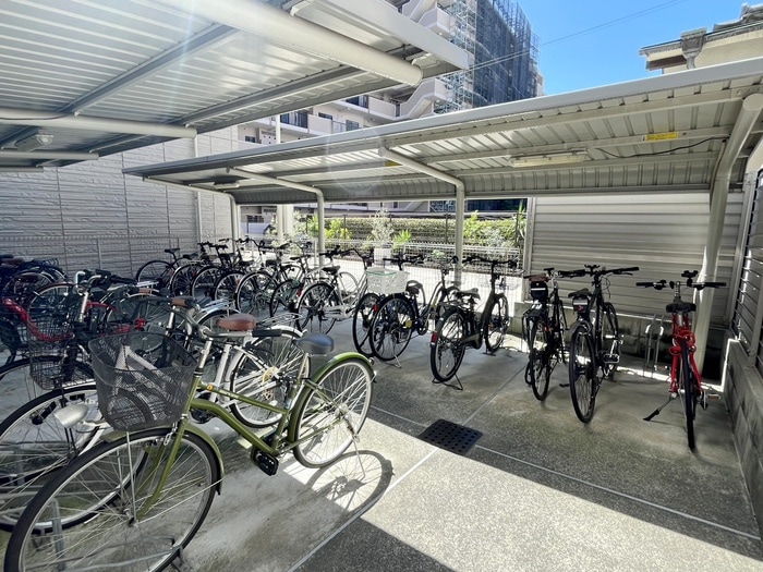 物件外観写真3　(駐輪場)