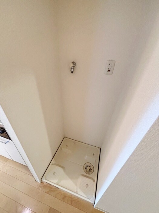 物件内観写真12　(洗濯機置場)