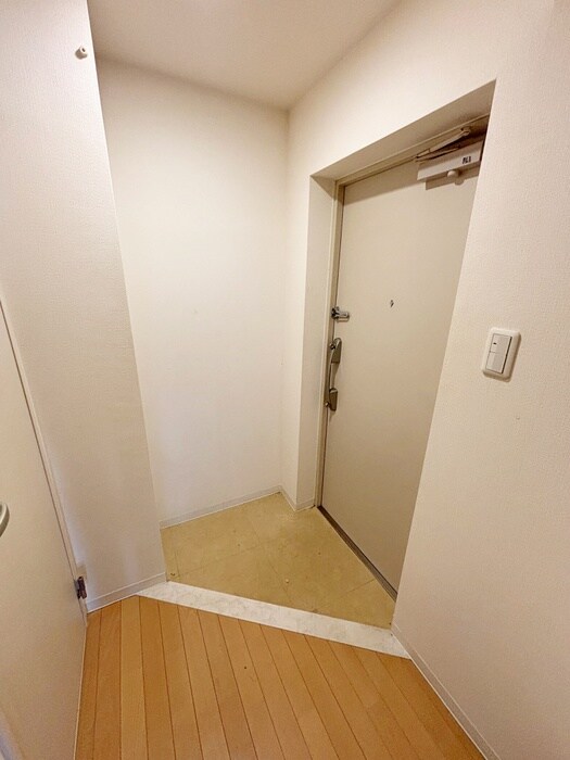 物件内観写真18　(廊下)