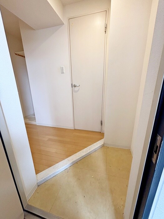 物件内観写真22　(玄関)