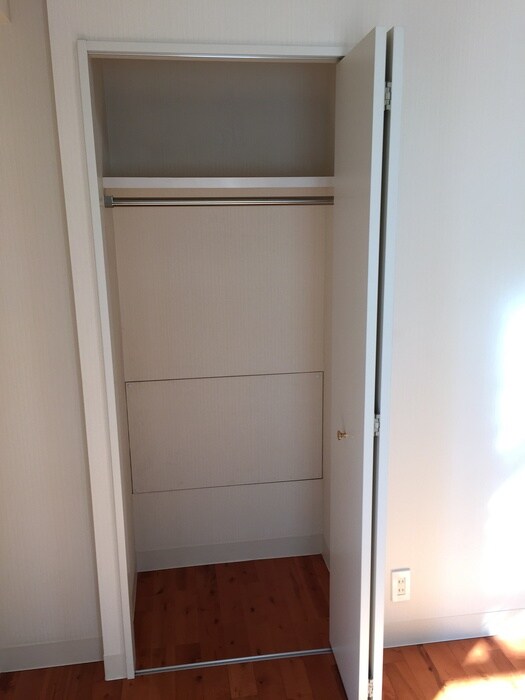 物件内観写真10　(収納)