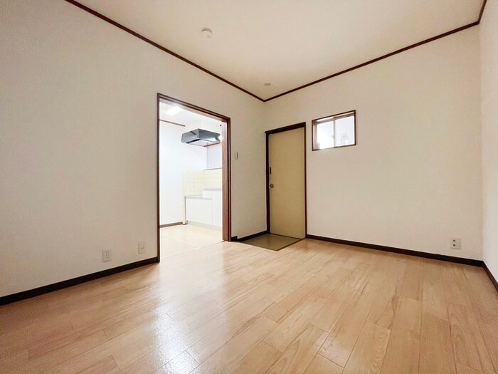 物件内観写真11　(居室)