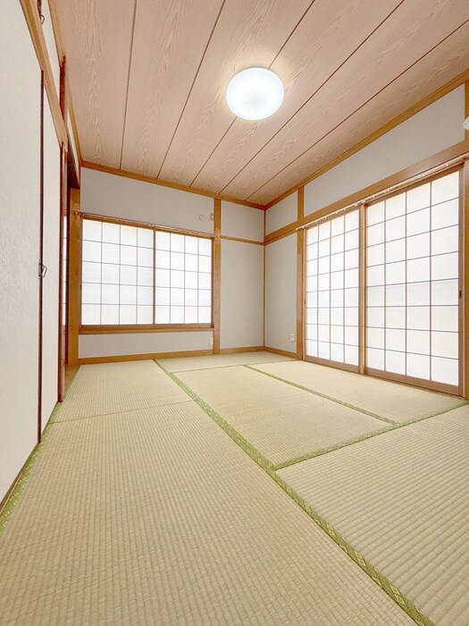 ササヤマササオの内観写真