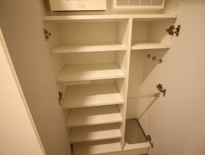 物件内観写真8　(靴箱)