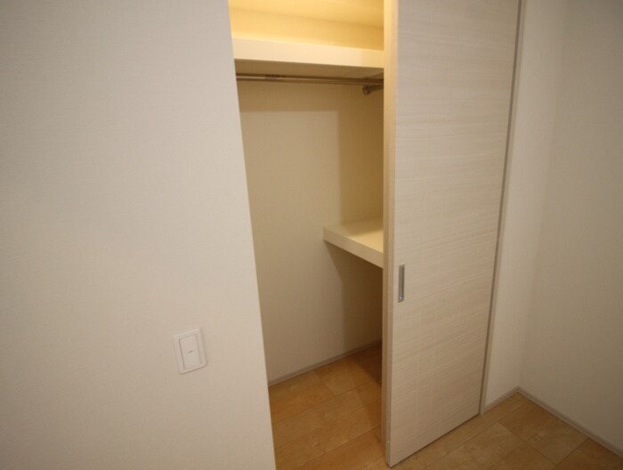 物件内観写真21　(収納)