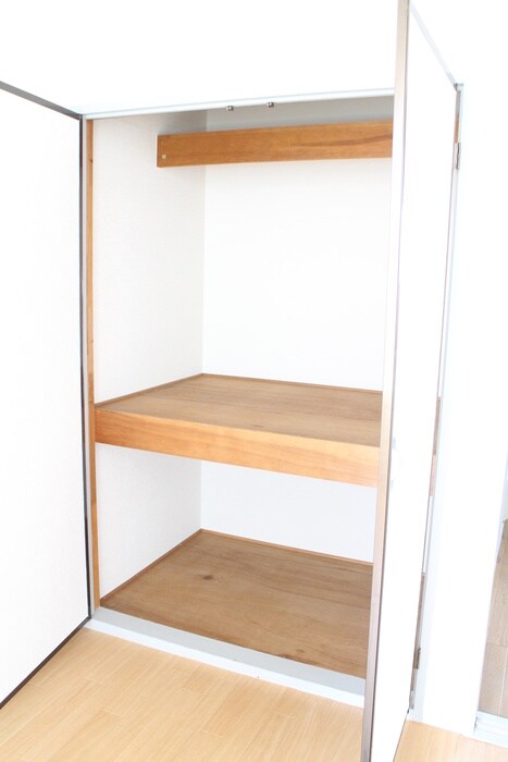 物件内観写真12　(収納)