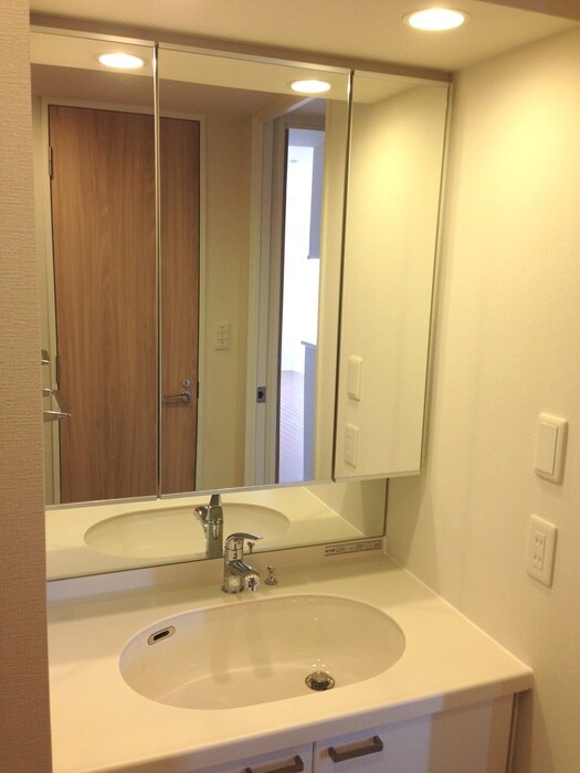 物件内観写真11　(洗面)