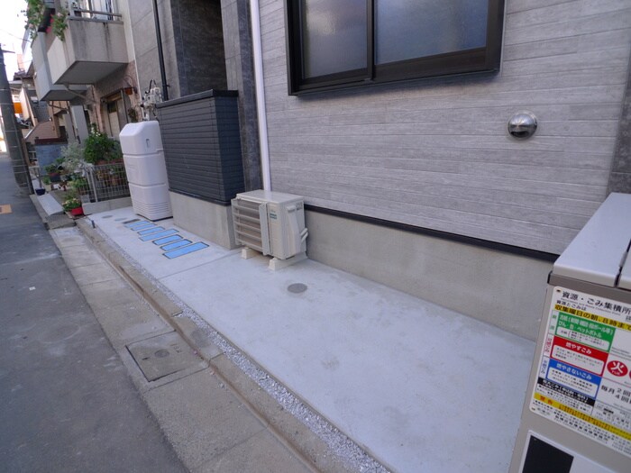 物件外観写真4　(駐輪場)