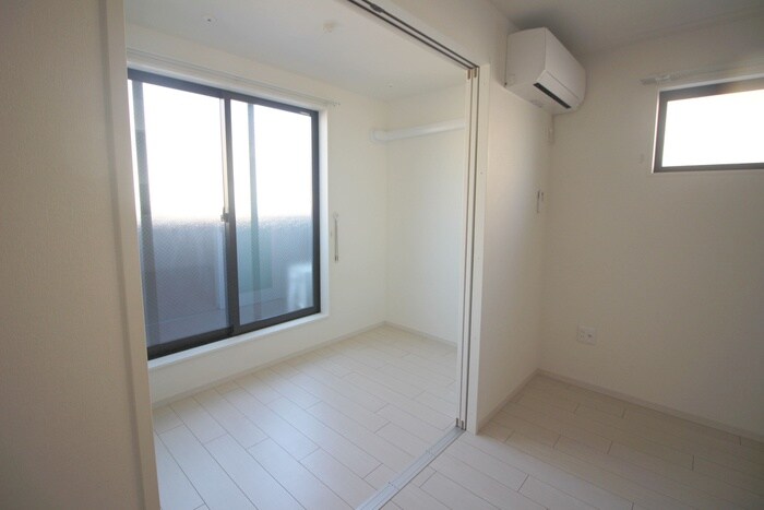 物件内観写真9　(居室)