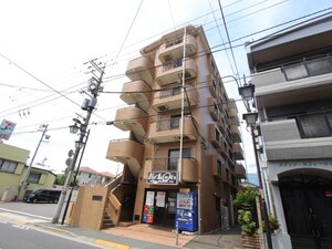 ベル片町外観写真
