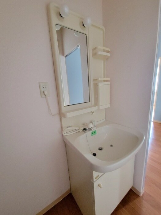 物件内観写真11　(洗面)