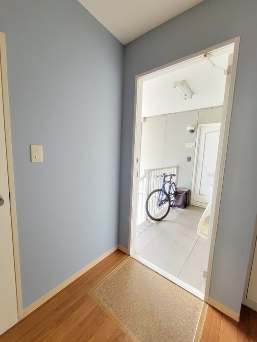 物件内観写真21　(玄関)