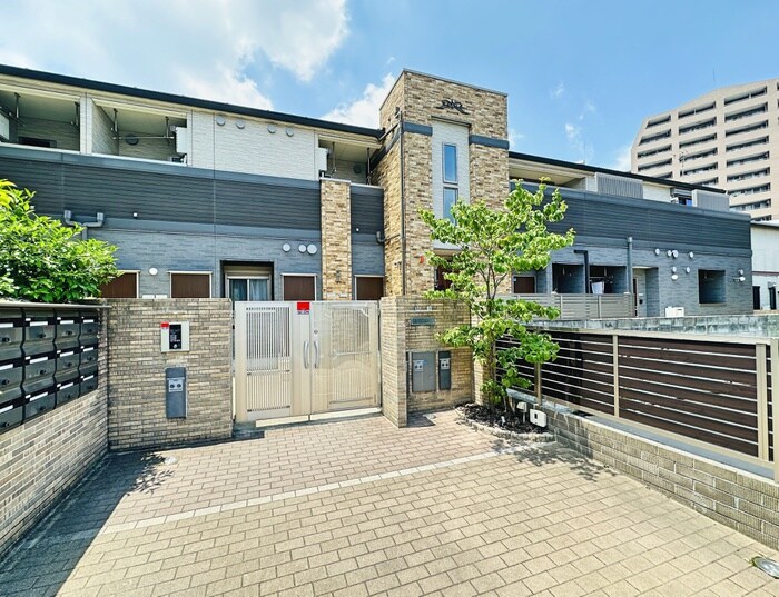 物件外観写真1　(外観写真)