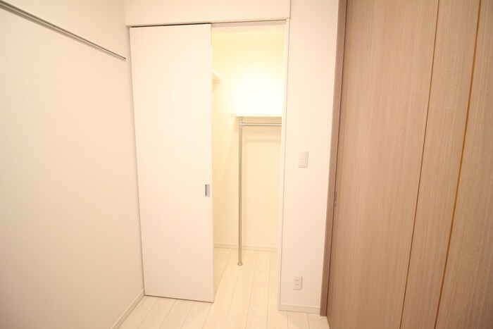 物件内観写真11　(収納)