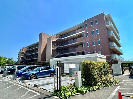 ｸﾚｳﾞｨｱ若葉台ﾊﾟｰｸﾅｰﾄﾞ六番館外観写真