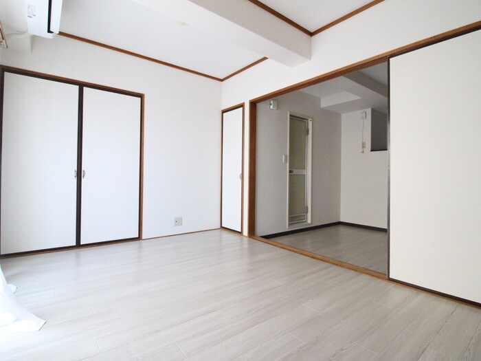 物件内観写真5　(居室)