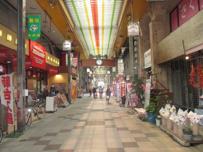 物件外観写真3　(周辺環境)