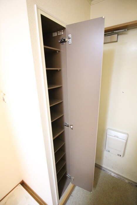物件内観写真18　(靴箱)