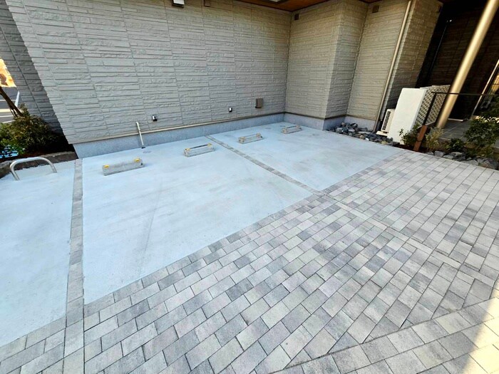 物件外観写真2　(駐車場)