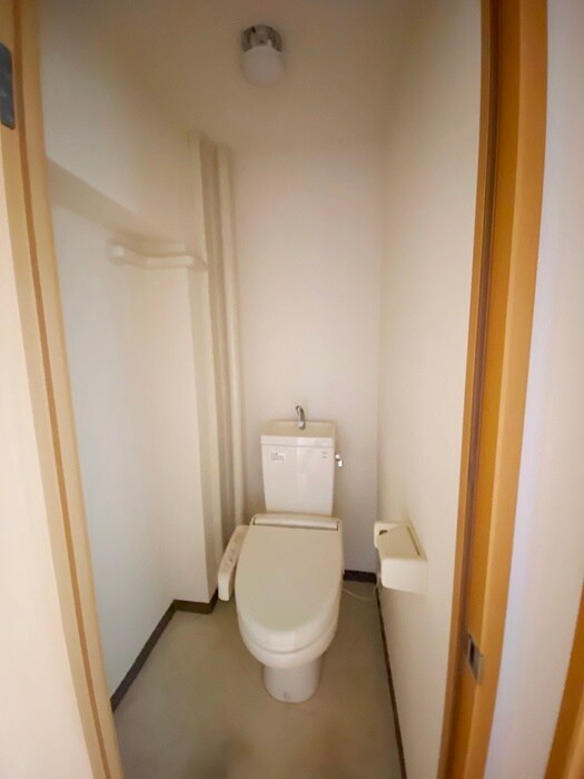 物件内観写真16　(トイレ)