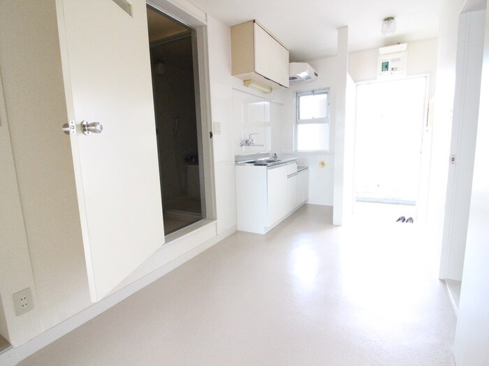 物件内観写真11　(廊下)