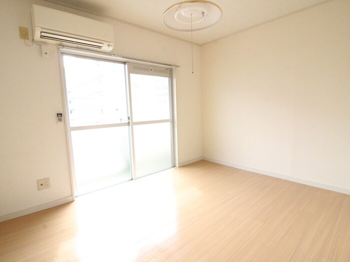 物件内観写真18　(居室)