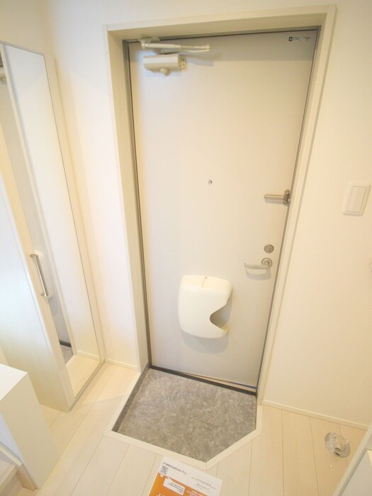 物件内観写真21　(玄関)