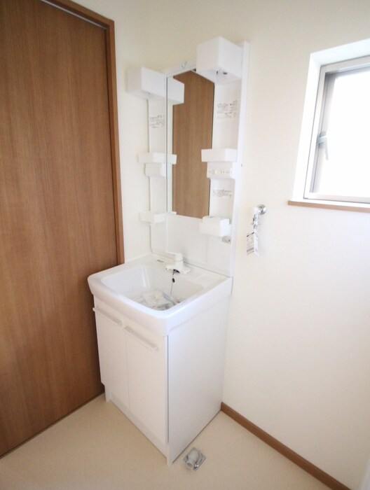 物件内観写真13　(洗面)