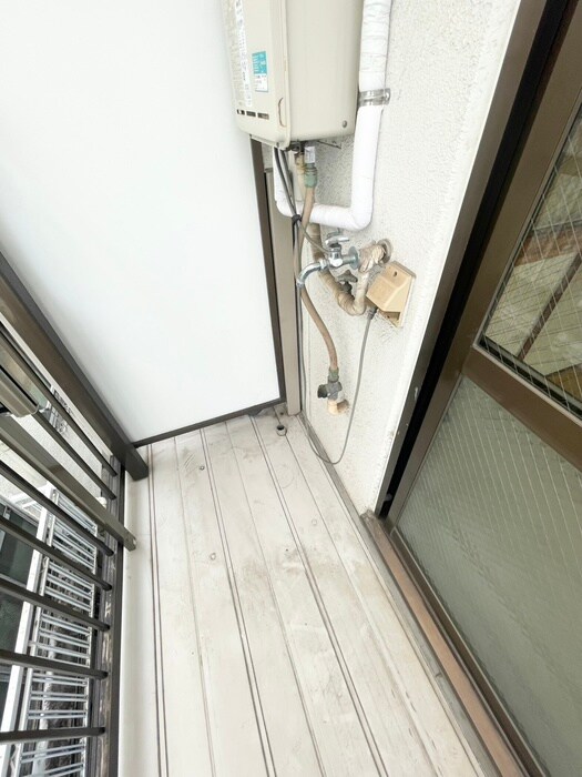 物件内観写真11　(洗濯機置場)