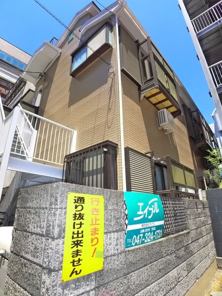 シモンズホール外観写真