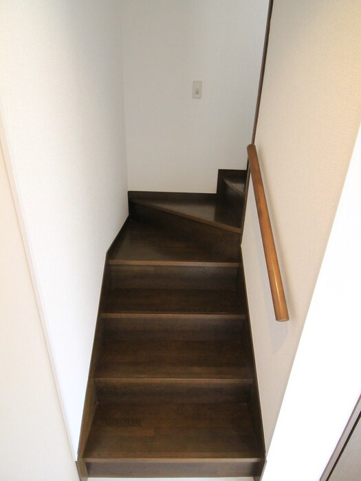 物件内観写真17　(廊下)