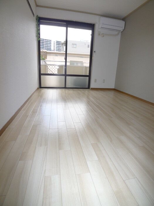 物件内観写真12　(居室)