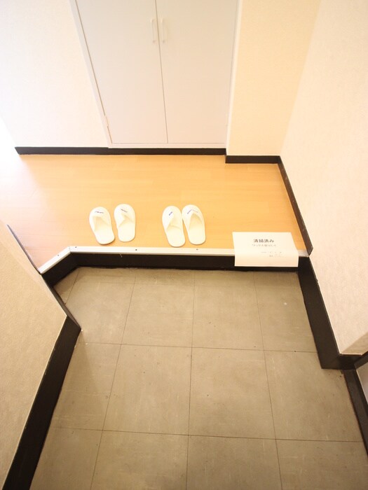 物件内観写真16　(玄関)