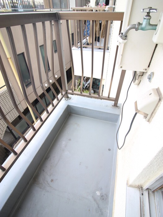 物件内観写真18　(洗濯機置場)